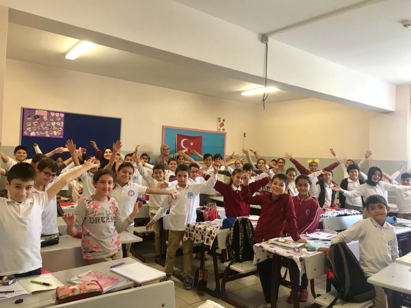 Marmara Üniversitesi Eczacılık Öğrencileri Birliği Kulübü-Ecza Dolabı Olmayan Okul Kalmasın Marmara Üniversitesi Eczacılık Öğrencileri Birliği Kulübü