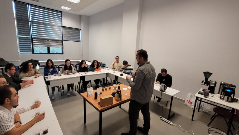 Marmara Üniversitesi Türk Tıp Öğrencileri Birliği Kulübü-Nitelikli Kahve Demleme ve Tadım Atölyesi Marmara Üniversitesi Türk Tıp Öğrencileri Birliği Kulübü