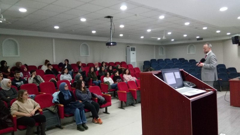 Genç Eğitimciler Kulübü-Eğitimde Mantığın yeri,kullanımi ve Safsatalar Genç Eğitimciler Kulübü