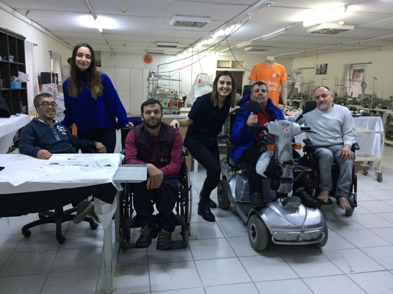 Genç İnovatif Sağlıkçılar Kulübü-GİSK İle Kapak Topluyoruz Adım Adım Engelleri Aşıyoruz Genç İnovatif Sağlıkçılar Kulübü