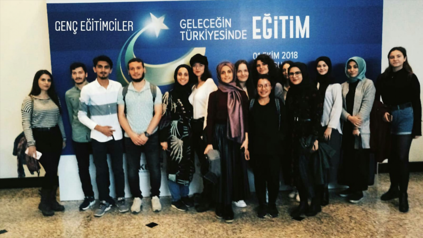 Genç Eğitimciler Kulübü-Geleceğin Türkiyesinde Eğitim Genç Eğitimciler Kulübü