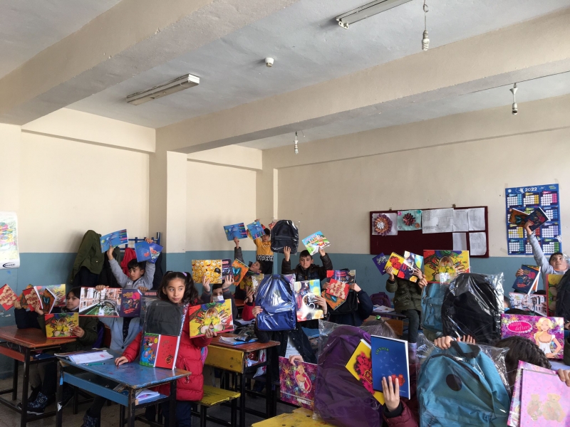 Hakkari / Yüksekova FSM İlkokuluna yardım