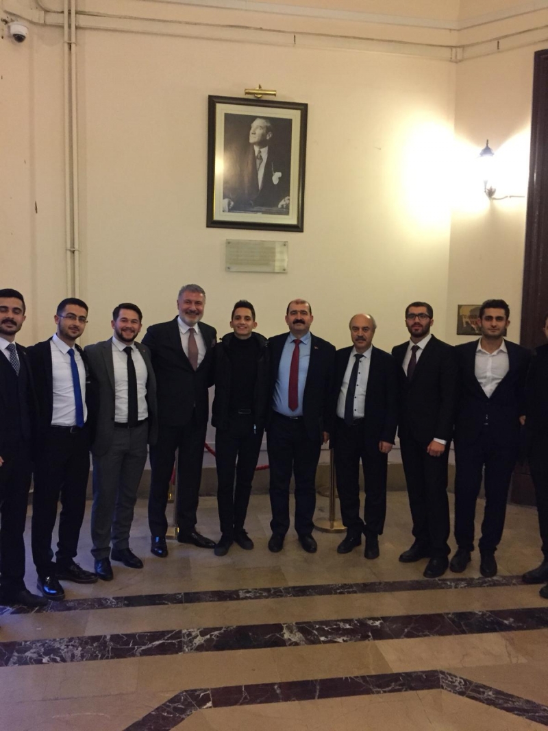 Türk Hukuku Araştırmaları Kulübü-Hukukçunun Meslek Tercihi-2 Türk Hukuku Araştırmaları Kulübü