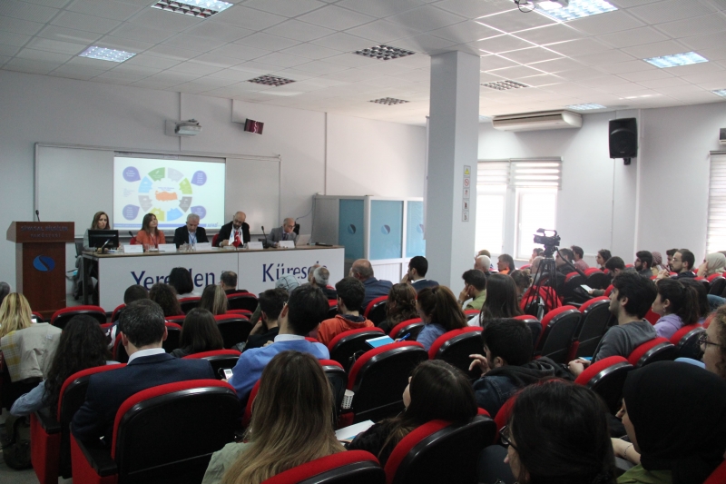 Marmara Gençlik Akademisi Kulübü-Afet Risk İdaresinde Çok Aktörlü Disiplinlerarası Yaklaşım Sempozyumu 24 - 25 Nisan 2019 Anadoluhisarı Yerleşkesi Marmara Gençlik Akademisi Kulübü