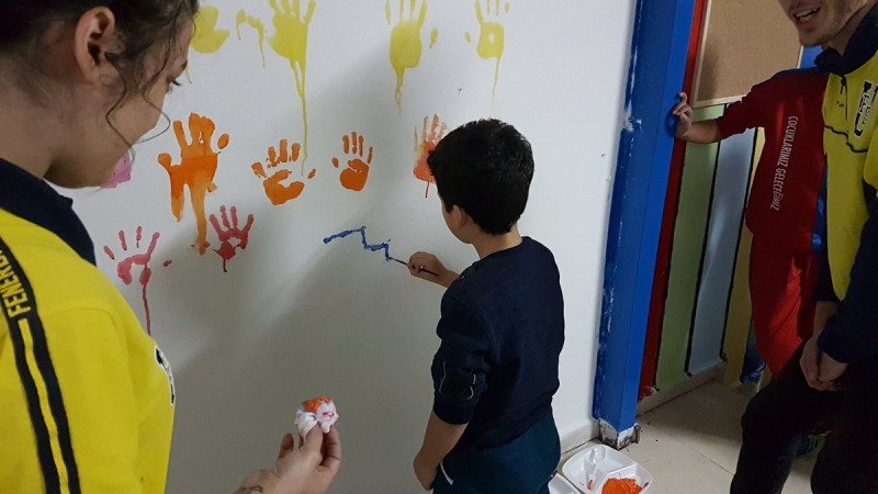 İzmir Menderes Ataköy İlkokulunda Sosyal Sorumluluk Projesi