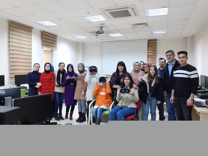 Genç İnovatif Sağlıkçılar Kulübü-Sanal Gerçeklik Uygulamaları Genç İnovatif Sağlıkçılar Kulübü