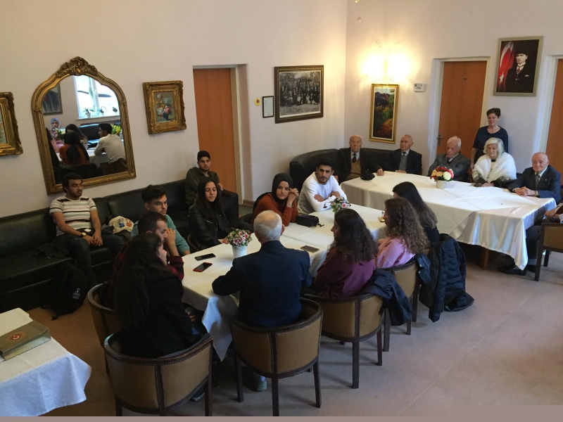 Sosyal Yardımlaşma Kulübü-Her Öğretmen, Bir Dünya Yetiştirir. Sosyal Yardımlaşma Kulübü