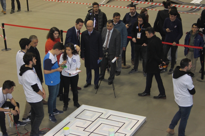 Robot Kulübü-4.marmara Üniversitesi Robot Kulübü Robot Olimpiyatları Robot Kulübü