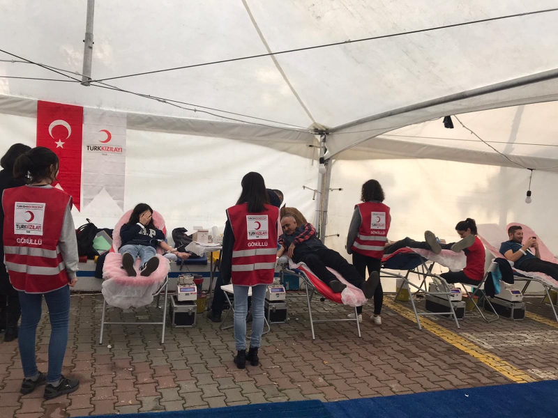 Marmara Üniversitesi Türk Kızılay Kulübü-Kızılay Kan Bağışı Çadırı Marmara Üniversitesi Türk Kızılay Kulübü