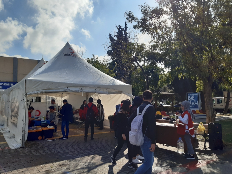 Marmara Üniversitesi Türk Kızılay Kulübü-Marmara'da Yaşam Var Marmara Üniversitesi Türk Kızılay Kulübü