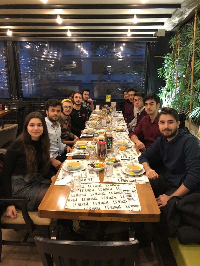 Genç Beyinler Kulübü-Tanışma Yemeği Genç Beyinler Kulübü