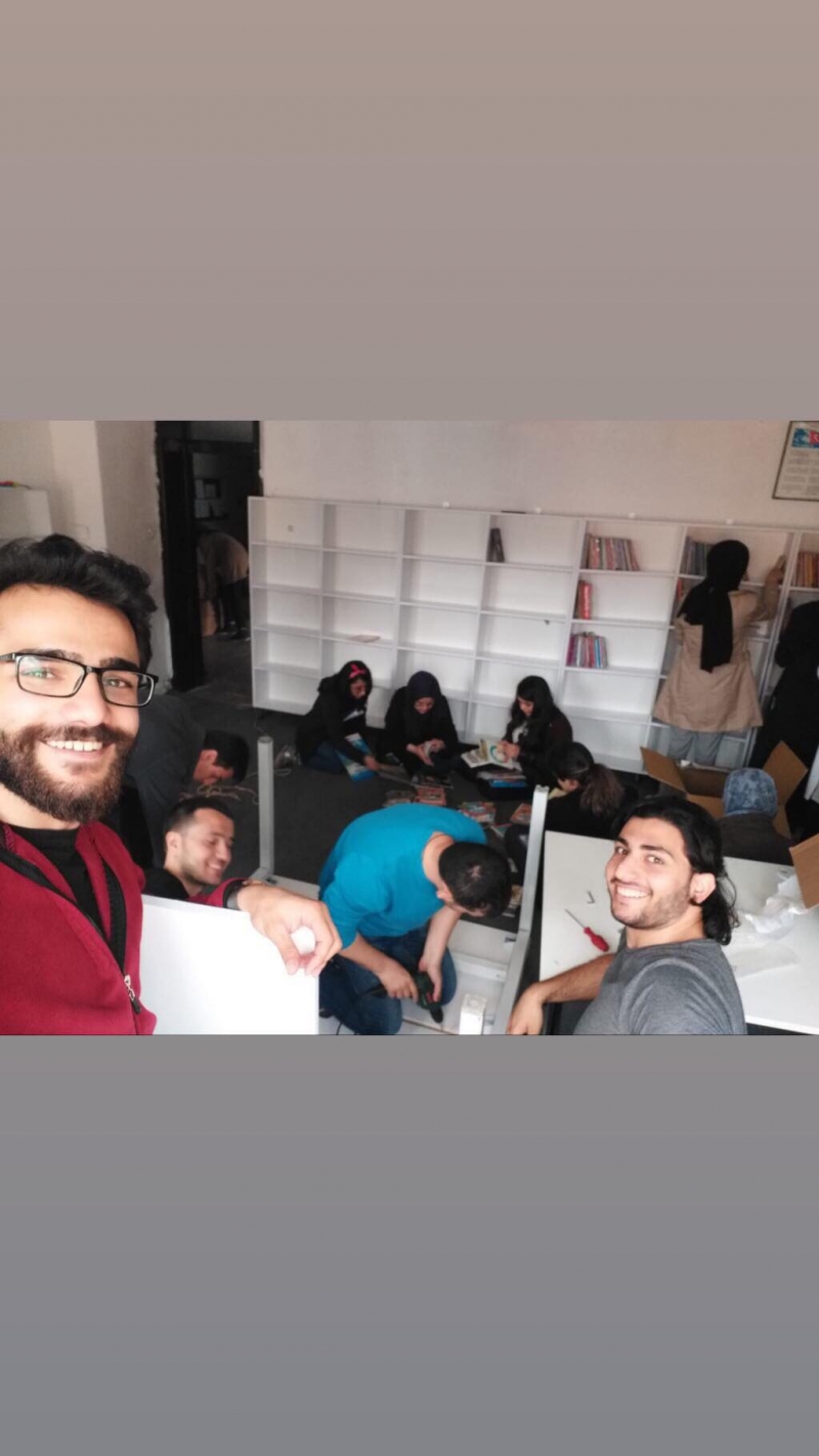Diş Hekimliği Fakültesi Toplum Sağlığı Çalışmaları Kulübü-Uşak İli Banaz İlçesi Gürlek Köy İlk-ortaokulu Kütüphane Kurma Etkinliği Diş Hekimliği Fakültesi Toplum Sağlığı Çalışmaları Kulübü