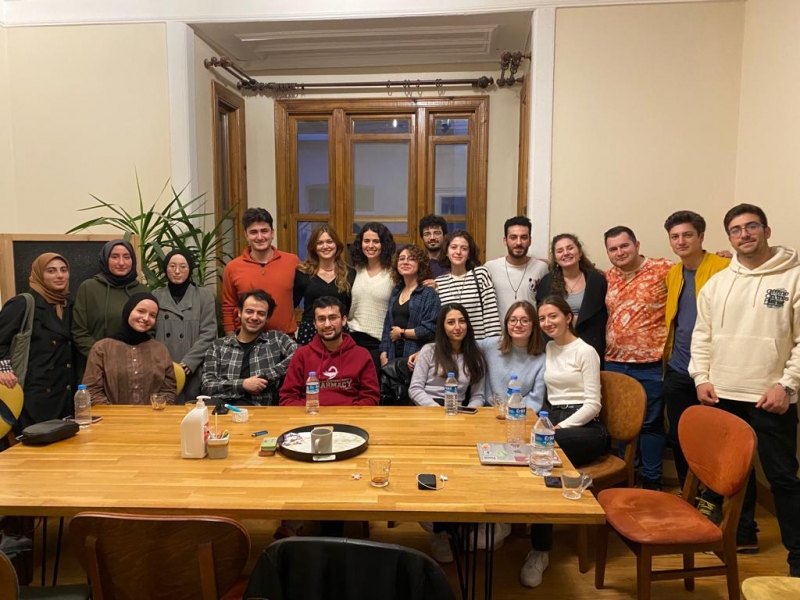 Marmara Üniversitesi Eczacılık Öğrencileri Birliği Kulübü-Speaking Club Marmara Üniversitesi Eczacılık Öğrencileri Birliği Kulübü