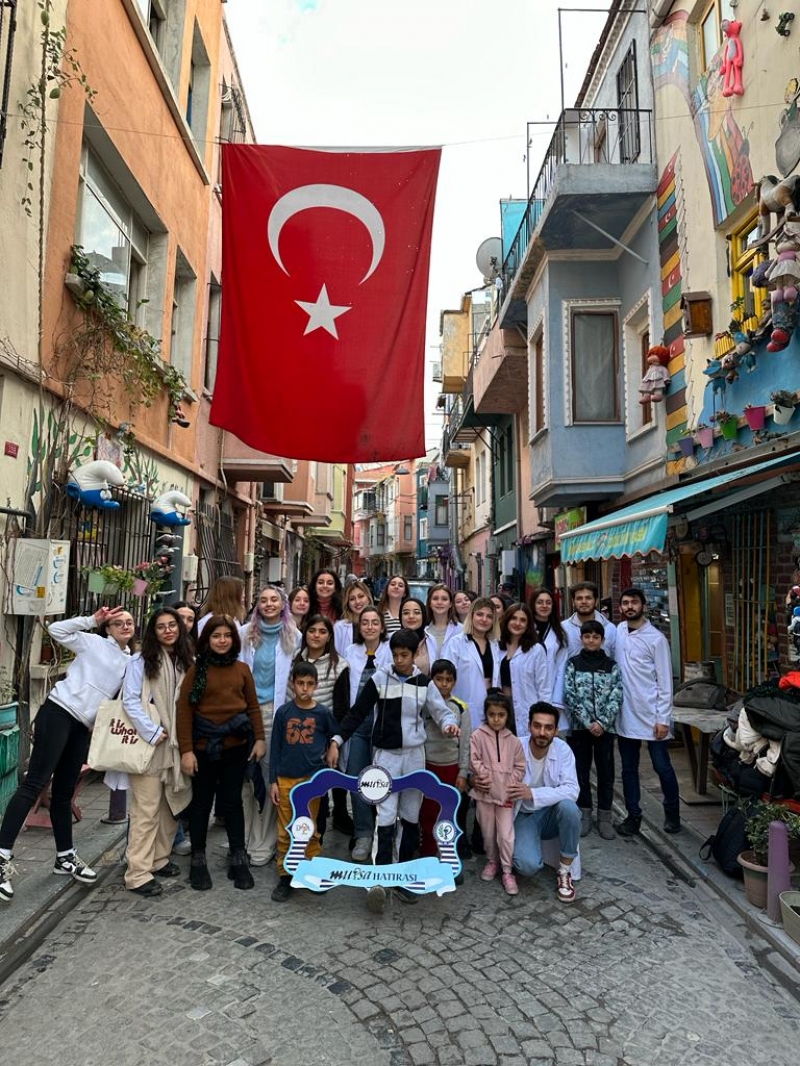 Marmara Üniversitesi Eczacılık Öğrencileri Birliği Kulübü