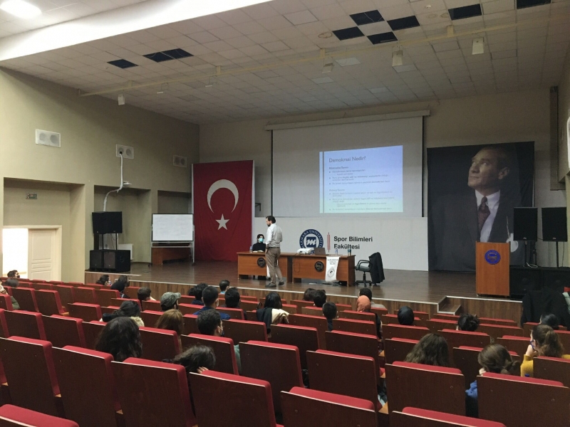 Orta Doğu'da Otoriter Rejimler ve Demokrasi 