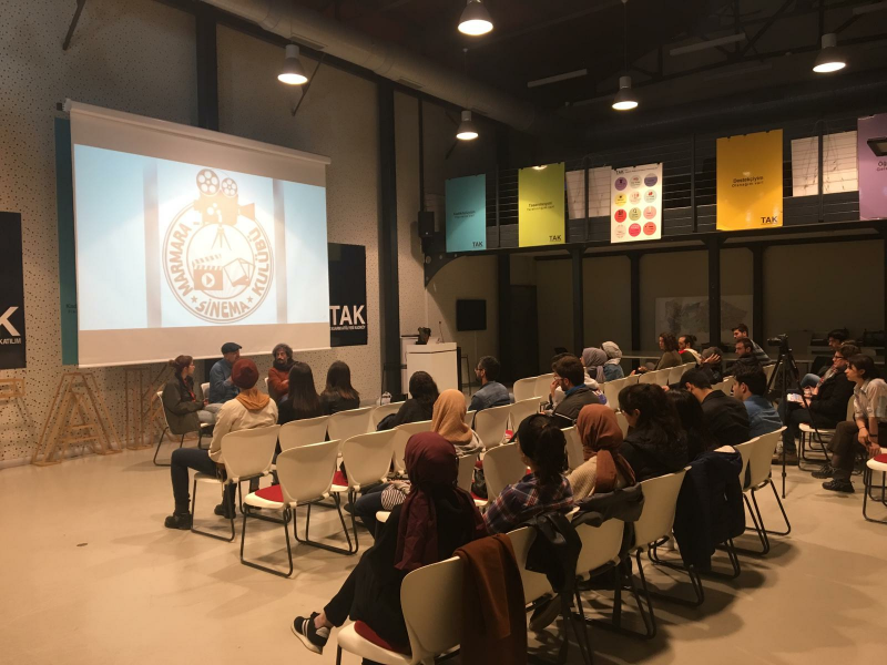Sinema Kulübü-Mommo Kız Kardeşim Film Gösterimi Ve Yönetmen İle Söyleşi Sinema Kulübü