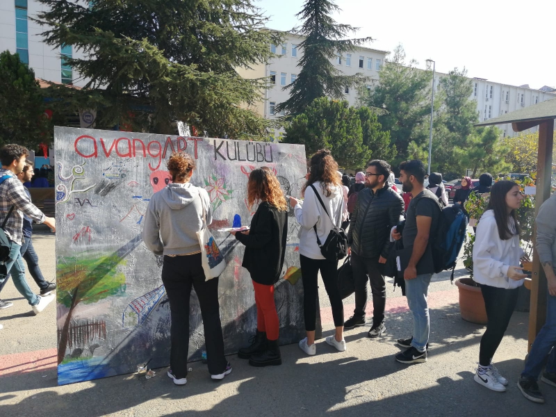 Avangart Kulübü-Sanata Giden Yol Bizden Geçer Avangart Kulübü