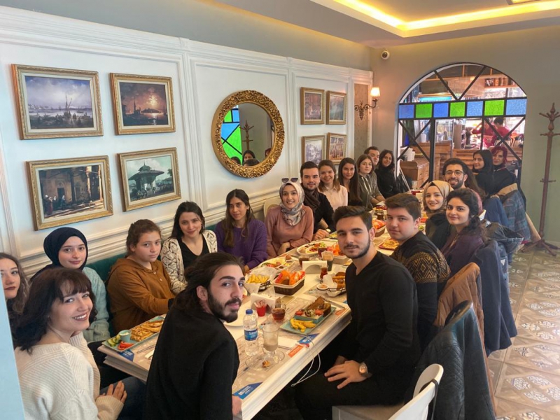 Gülümseten Buluşma