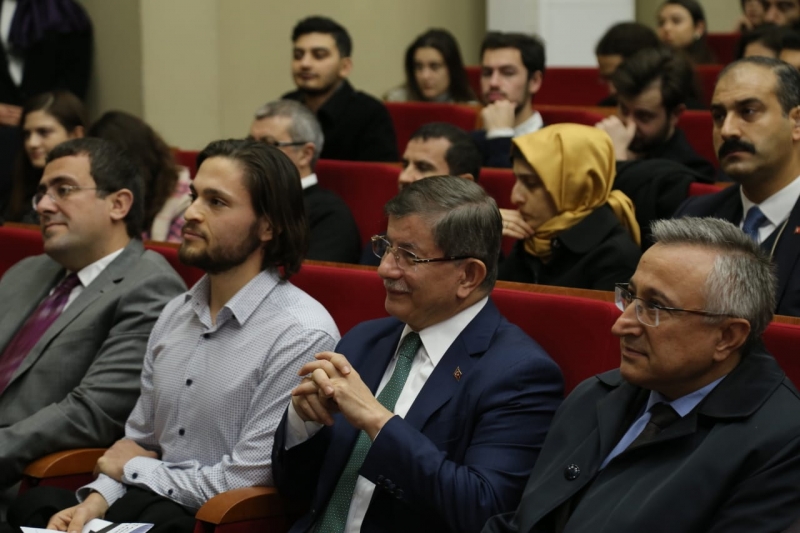 Marmara Üniversitesi Sosyal Araştırmalar Öğrenci Topluluğu Kulübü-Duruş Konuşmaları: Bilgiden Bilince, Ahlaktan Davranışa Marmara Üniversitesi Sosyal Araştırmalar Öğrenci Topluluğu Kulübü