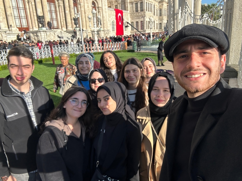Bilgi Yönetimi Kulübü-10 Kasım Atatürk'ü anma gününde Dolmabahçe Sarayı Gezisi Bilgi Yönetimi Kulübü